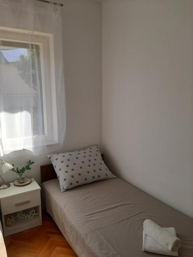 Giovanna - Spacious Lovely Apartment Supetar Buitenkant foto