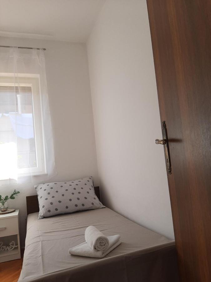 Giovanna - Spacious Lovely Apartment Supetar Buitenkant foto