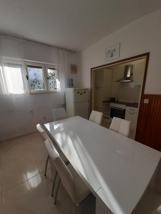 Giovanna - Spacious Lovely Apartment Supetar Buitenkant foto
