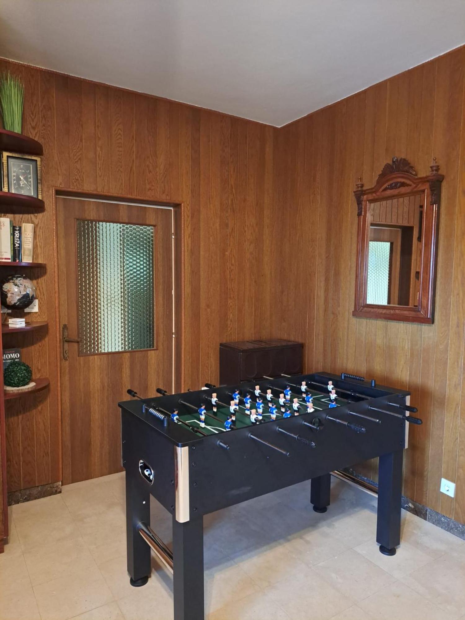 Giovanna - Spacious Lovely Apartment Supetar Buitenkant foto